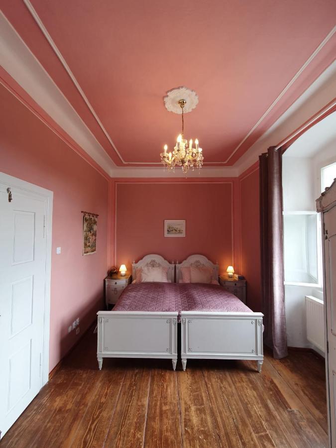 Vcelakov Apartman Fara מראה חיצוני תמונה